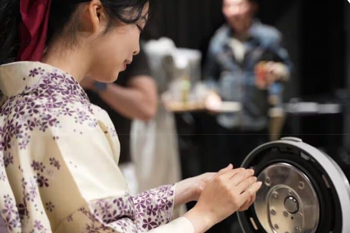 Japanese Onigiri Tasting Tour in Asakusa with Local Expert — photo 11