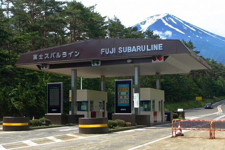 Mount Fuji Private Custom Tour with Local English Speaking Guide — photo 11