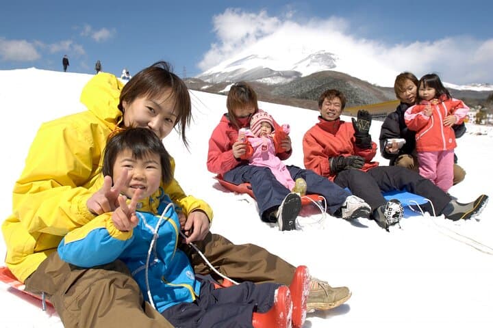 From Tokyo / Shinjuku: Fujiyama Snow Resort Yeti One Day Ski Trip — photo 4