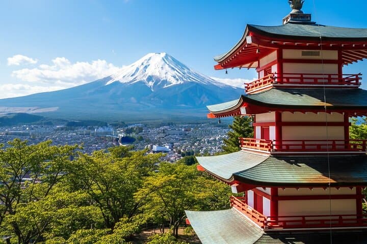 Tokyo 10-Hour Mt. Fuji, Oshino Hakkai & Outlets/Hot Spring Tour — photo 1