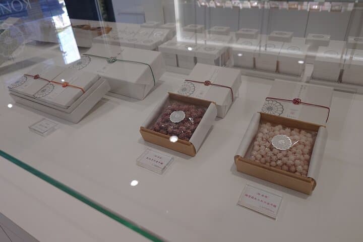 Ginza Sweets Tour Matcha Parfait and Traditional Japanese Dessert — photo 12