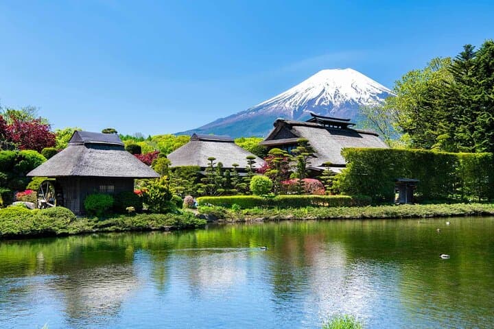 Tokyo 10-Hour Mt. Fuji, Oshino Hakkai & Outlets/Hot Spring Tour — photo 3