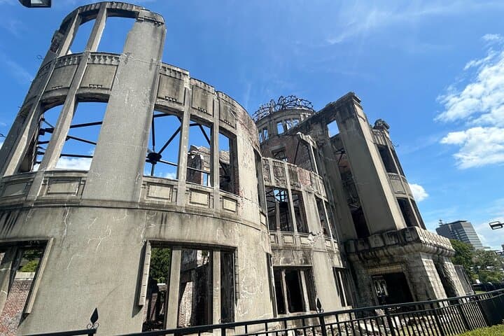 Hiroshima Peace Memorial, Castle and Garden Walking Tour — photo 5