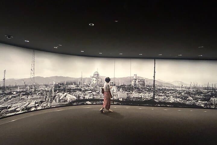 Hiroshima Peace Memorial, Castle and Garden Walking Tour — photo 10