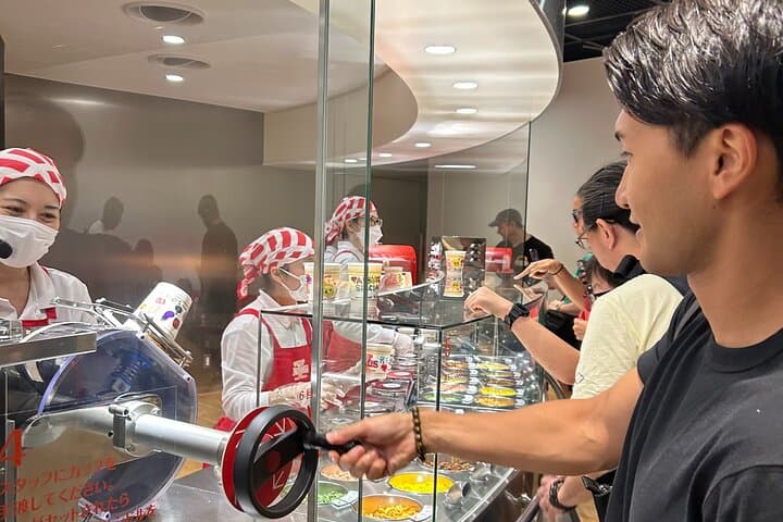 Osaka Cup Noodles Museum Guided Tour (90 min) — photo 4