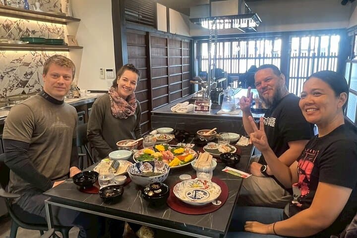 Private Kyoto Townhouse Hom Visit Sushi Cooking and Tea Ceremony — photo 6