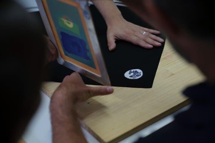 Nagoya Black Montsuki Dyeing: Family Crest Silk Printing — photo 3