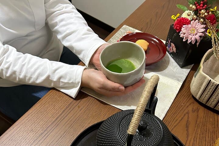 Osaka Private Tea Class with Picture Taking — photo 4