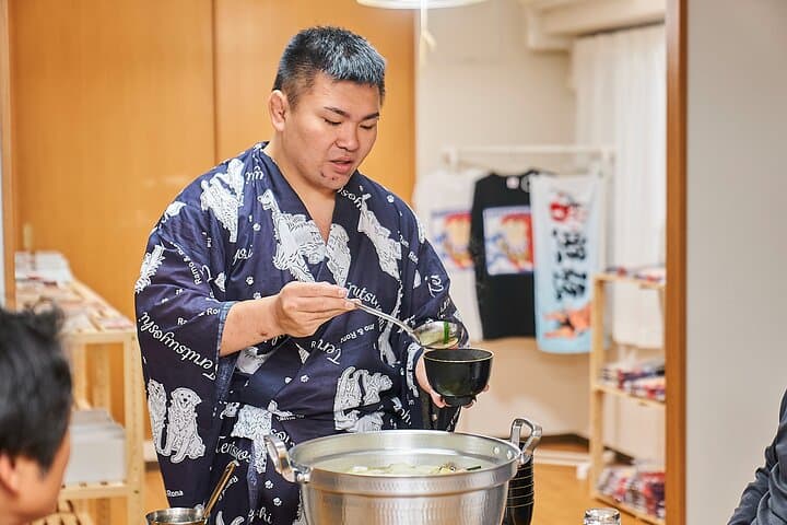 Sumo experience in Tokyo Step into the ring and sumo meal — photo 9