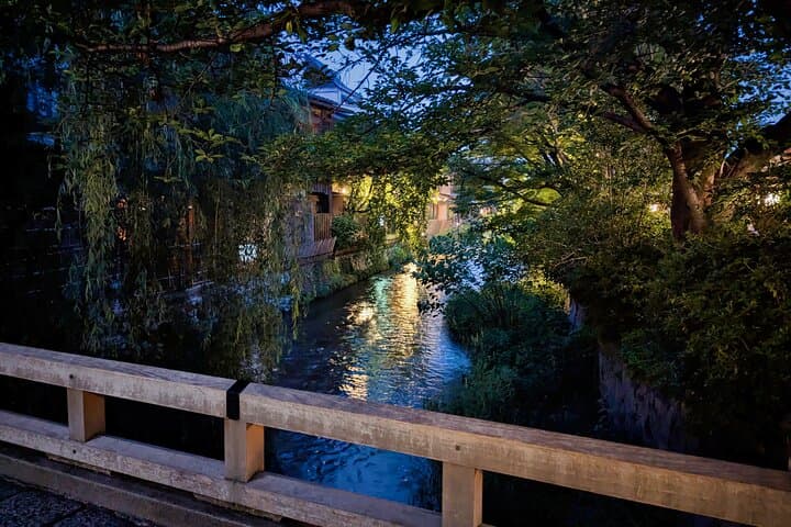 Kyoto Gion Night Walk & Foodie Tour: 10+ Tastings in Small Group — photo 14