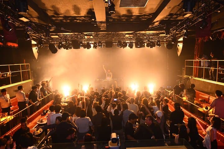Osaka Umeda: PICCADILLY DINNER SHOW&NIGHTCLUB with Tasting — photo 6