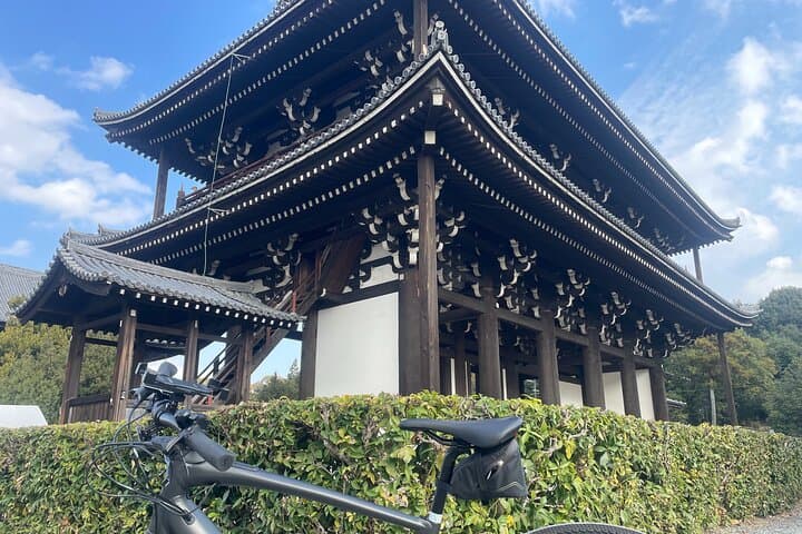 Private E-bike tour of Old Kyoto — photo 6