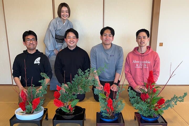 Authentic Ikebana Experience in Tokyo near Shinjuku — photo 19