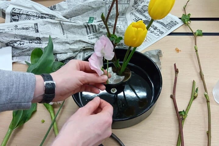 Ikebana: Experience Tokyo's Culture on Shared Art Class Tour — photo 5