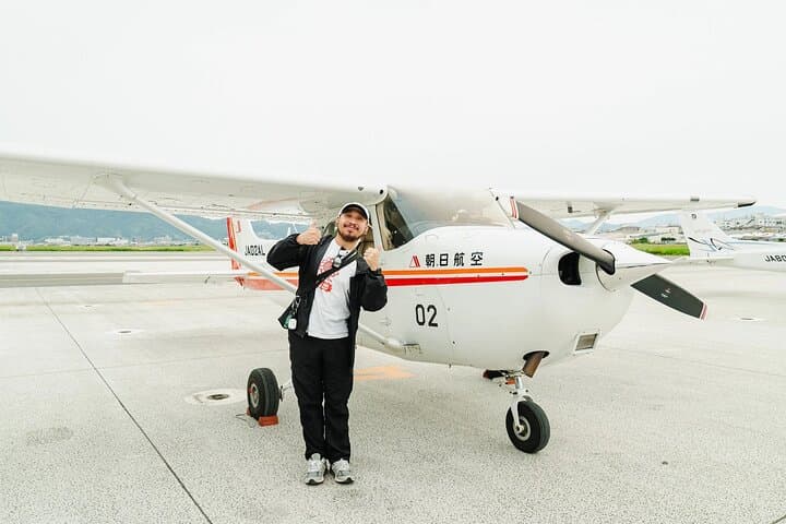 Osaka Private Cessna Flight Over Osaka Castle and UNESCO Sites — photo 14