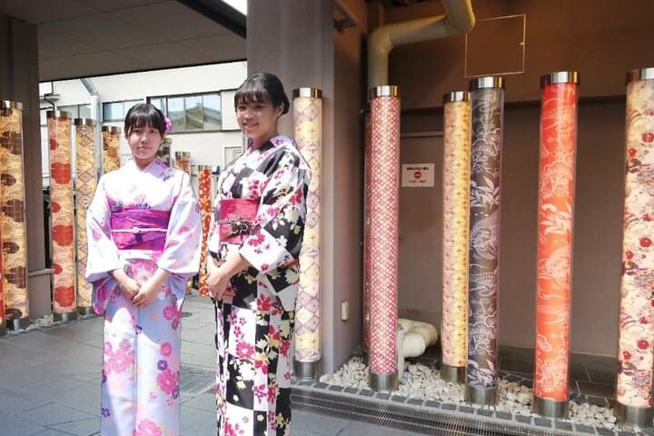 Take indoor Photos wearing Traditional Kimono — photo 3