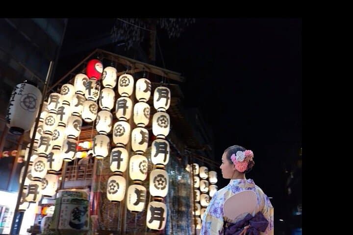 Take indoor Photos wearing Traditional Kimono — photo 4