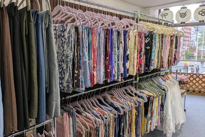 Take indoor Photos wearing Traditional Kimono — photo 7