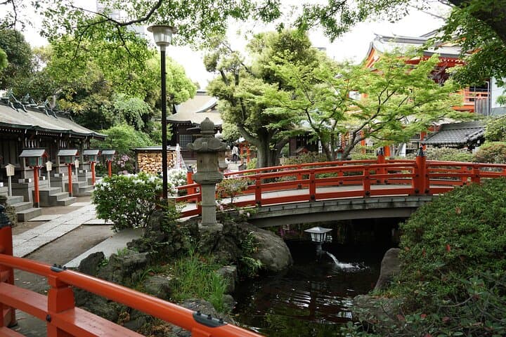 Evening Shrine and Izakaya Japanese Sake Experience Tour — photo 11