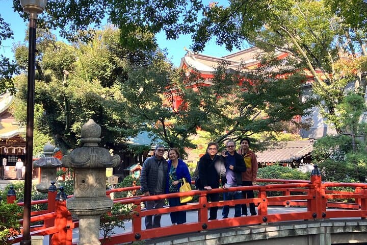 Evening Shrine and Izakaya Japanese Sake Experience Tour — photo 5