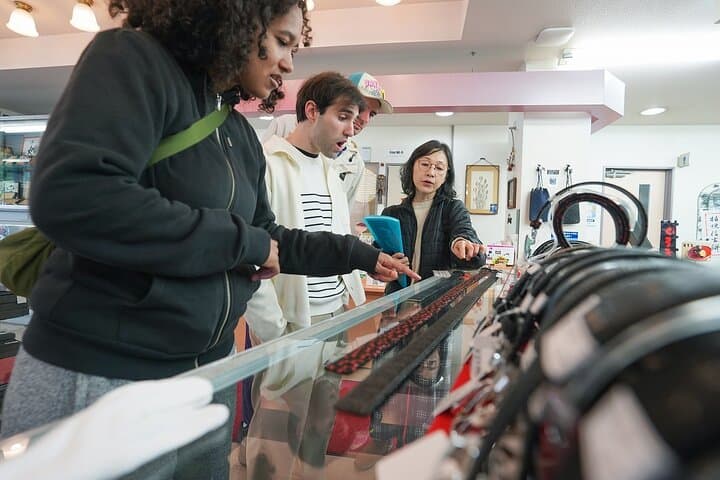 Cultural Lakeside Walk at Mt. Fuji Sake Snacks and Crafts — photo 3