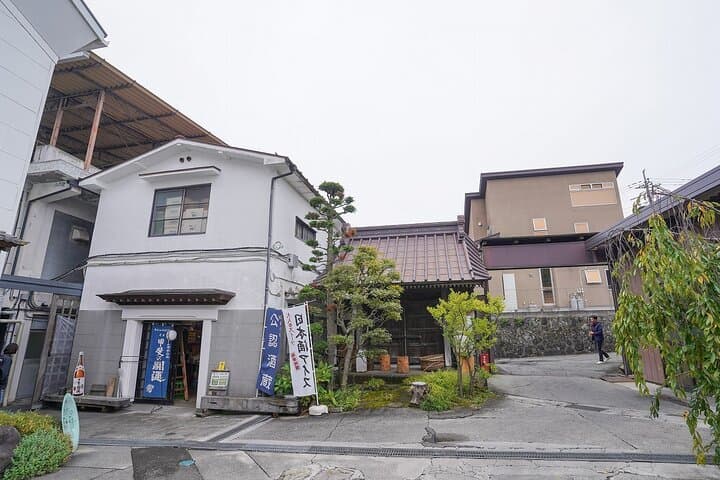 Cultural Lakeside Walk at Mt. Fuji Sake Snacks and Crafts — photo 18