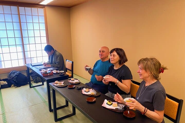 Tokyo Zen Meditation, Calligraphy, and Tea Experience — photo 7