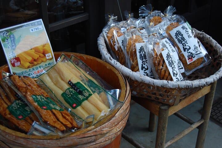 Walking Tour in Takayama Old Town and Historic Streets — photo 6