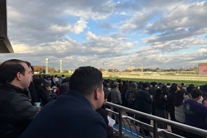 Horse Racing Tour with Local Fans in Nakayama Racecourse — photo 7