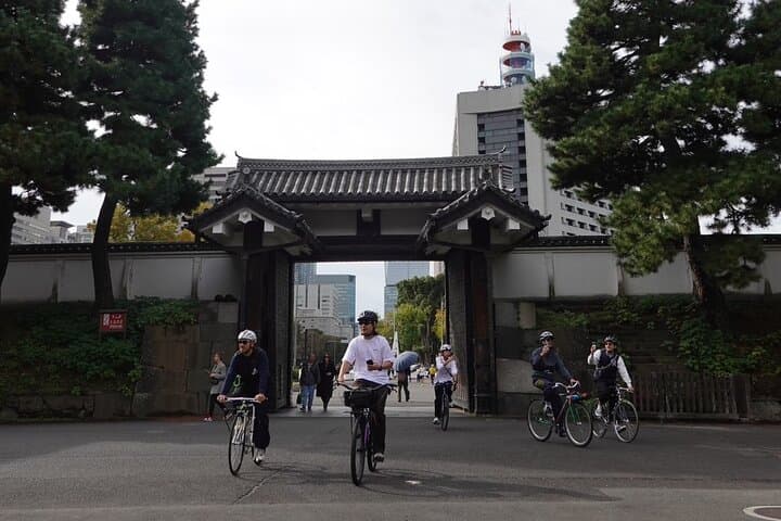 Tokyo Private Bike Tour by Harajuku Bike Shop – 3 Hours — photo 3