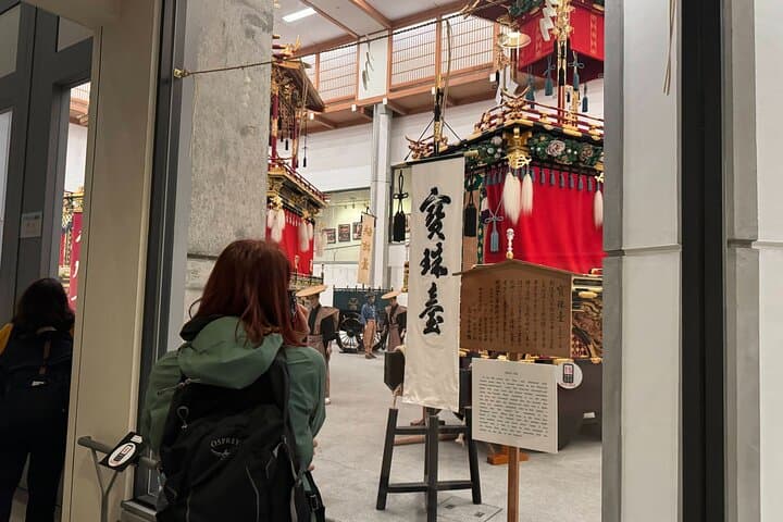 Takayama Early Morning Guided Walking Tour and Market Visit — photo 9