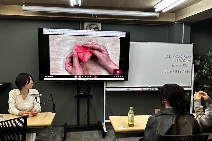 Learn Traditional Origami with a Local in Tokyo — photo 7