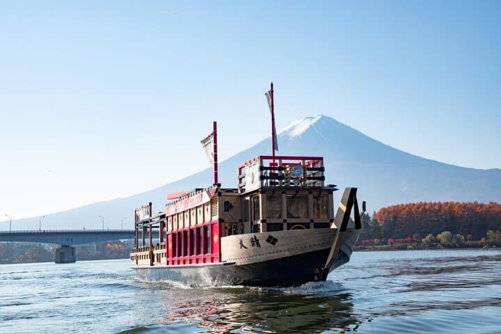 Mount Fuji Day Trip from Tokyo by Bus – Scenic Views & Highlights — photo 3