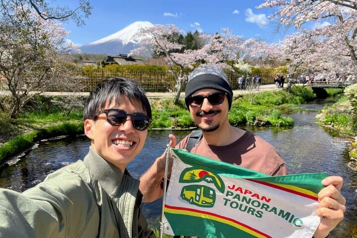 Mount Fuji Day Trip from Tokyo by Bus – Scenic Views & Highlights — photo 5