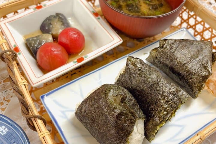 Otaru Merchant Spirit Onigiri Class with a Seafood Expert — photo 4