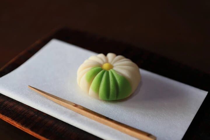Osaka Wagashi Making and Matcha with Historic Temple Walking Tour — photo 13