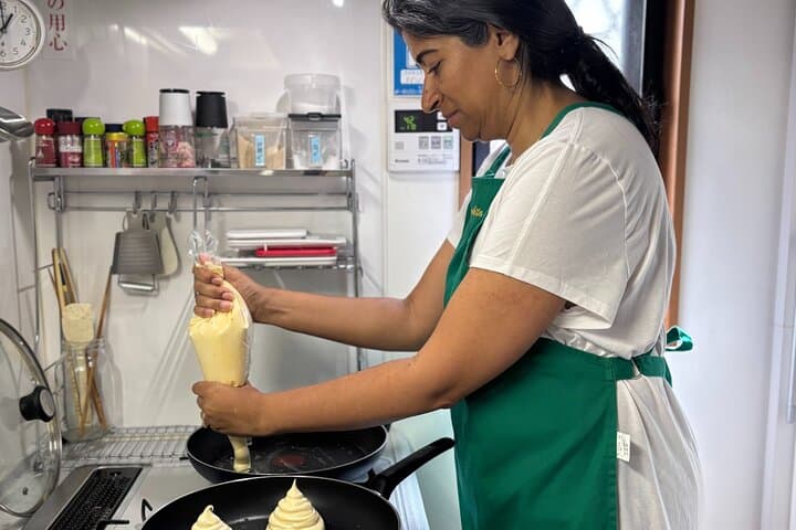 Learn to Make Fluffy Japanese Pancakes in Tokyo with Tomoko — photo 4