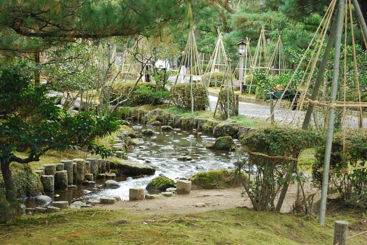 Kanazawa Half Day Private Tour, Garden, Castle, and Geisha — photo 3