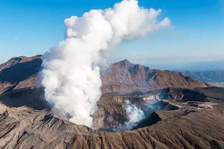 Full Day Aso Volcano and Kumamoto Castle Scenic Explorer Tour — photo 8