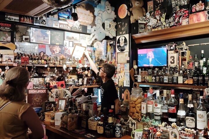 Fukuoka Evening Tours: Yatai, Izakaya, Karaoke and more — photo 4