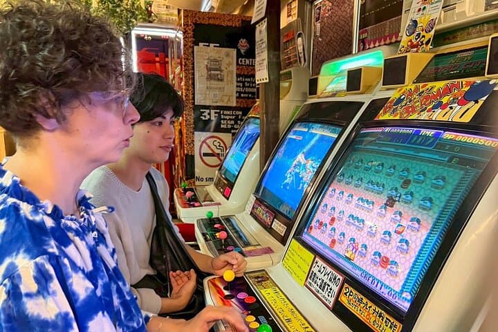 Akihabara Tour with Vintage Gaming Anime and Gachapon Experience — photo 9