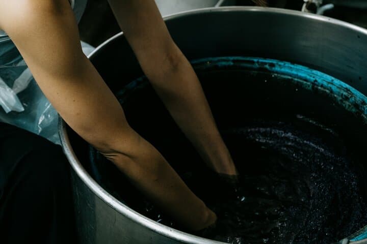 Indigo Dyeing with Local Masters Private Atelier — photo 5