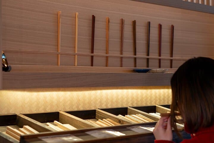 Kyoto : Chopsticks Making Workshop in Gion with Engraving Option — photo 3