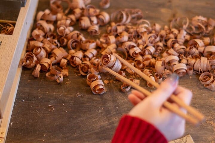 Kyoto : Chopsticks Making Workshop in Gion with Engraving Option — photo 4