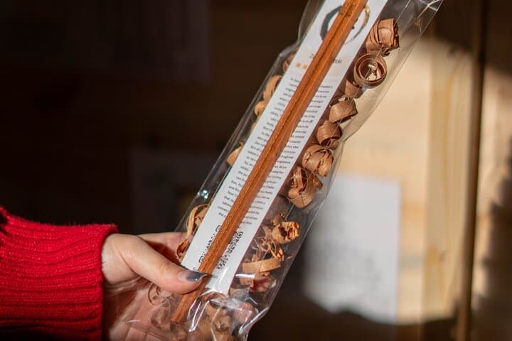 Kyoto : Chopsticks Making Workshop in Gion with Engraving Option — photo 18
