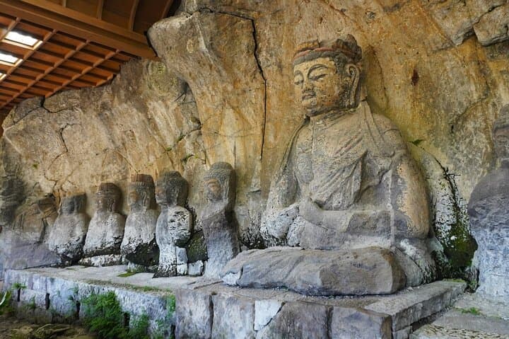 Usuki Stone Buddhas Private Day Tour