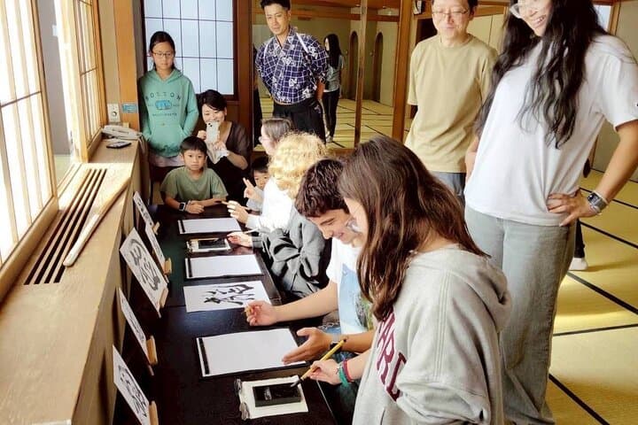 Tokyo Central Crossing, Samurai Sword Cutting and Kimono Photo — photo 5