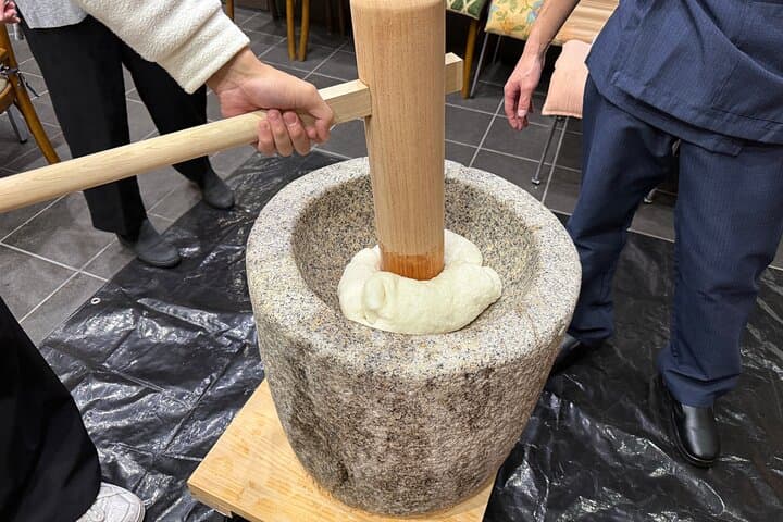 Kyoto : Mochi Pounding Experience & Tea Ceremony — photo 3
