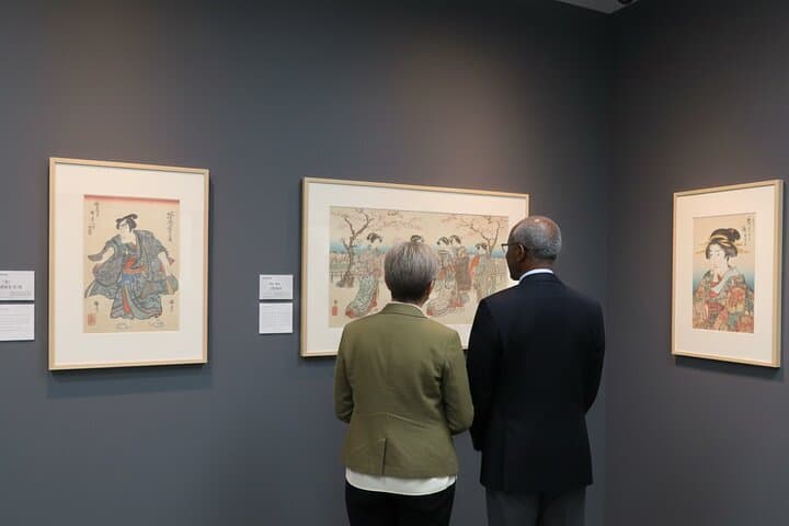 Ukiyo e Gallery Tour by Private Vehicle — photo 10
