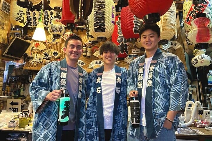Tokyo Making a Lantern Workshop in Asakusa with a Craftsman — photo 1